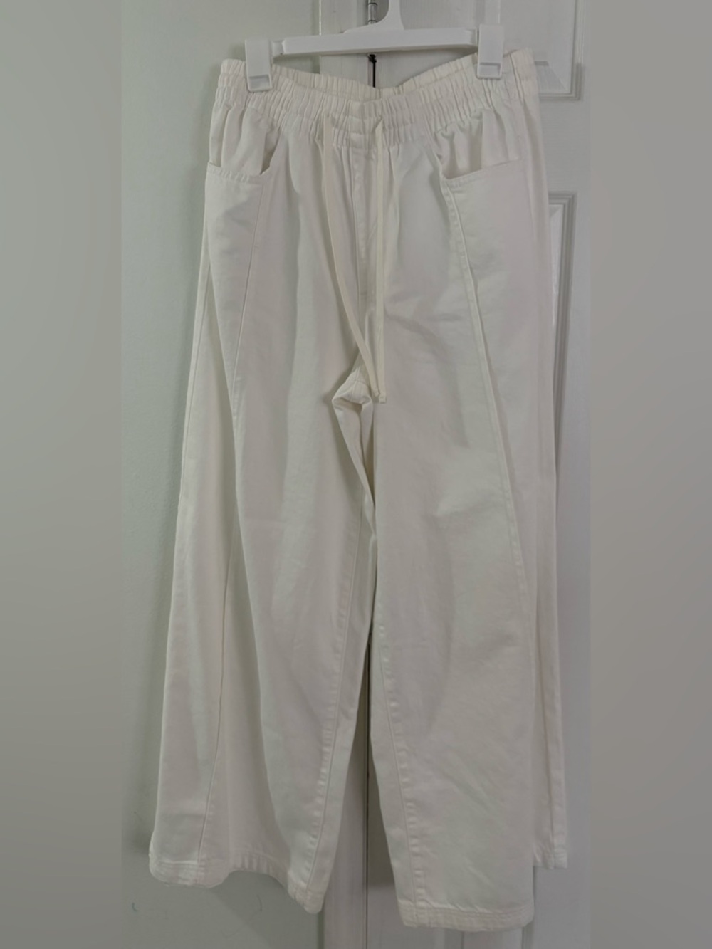 Universal Thread Cream Wide-Leg Drawstring Pants